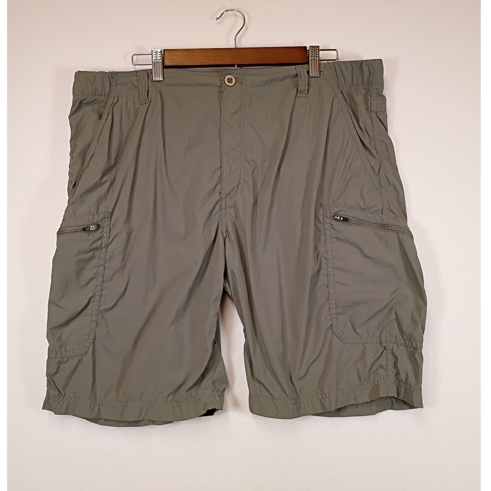 Outdoor Gorpcore IZOD Saltwater Mens 38 Olive Green Nylon Cargo Hiking Shorts